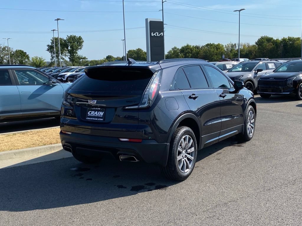 Used 2023 Cadillac XT4 Sport w/ Cold Weather Package FWD image 7