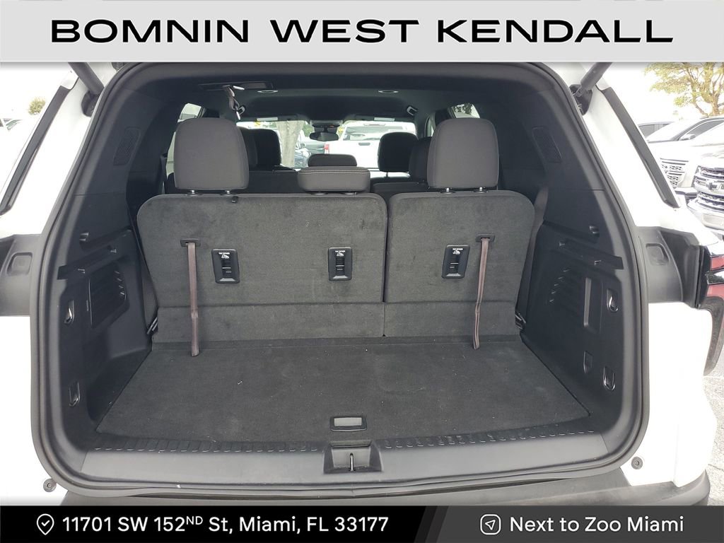 Used 2024 Chevrolet Traverse LS image 12