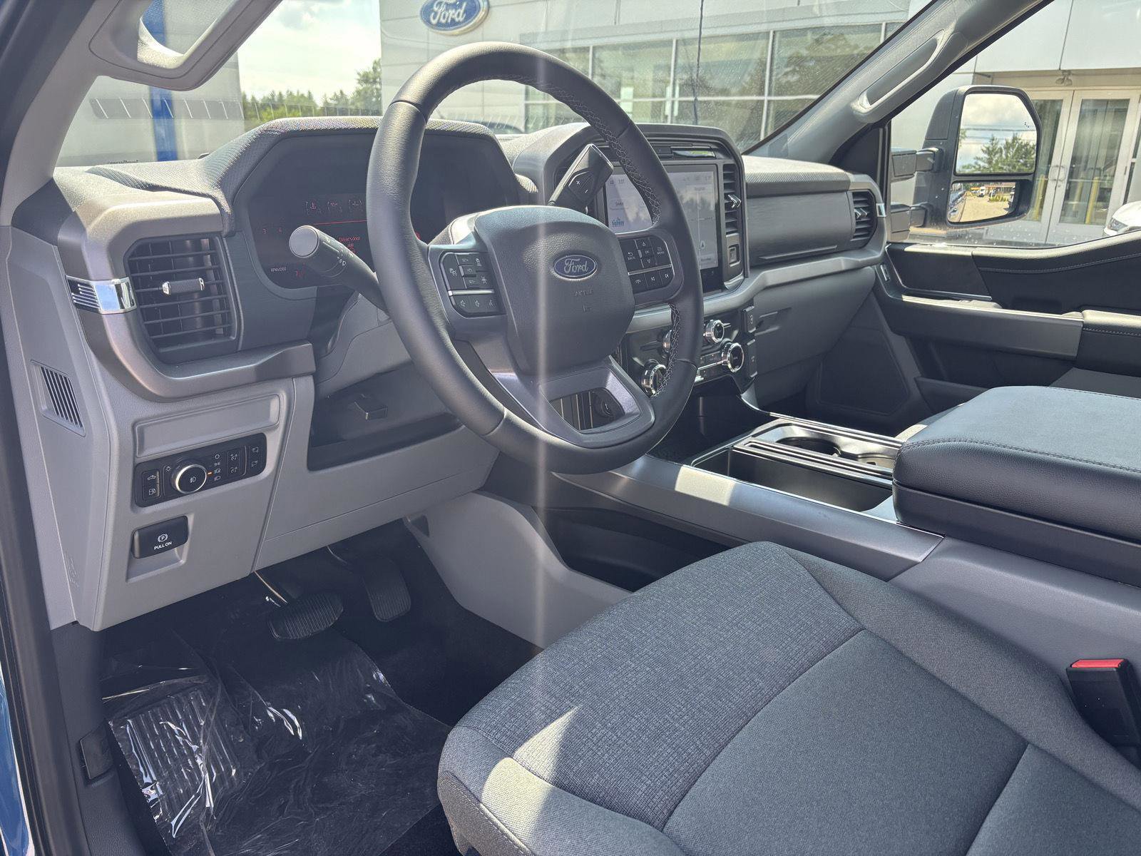New 2025 Ford F150 XLT w/ Equipment Group 302A MID image 19