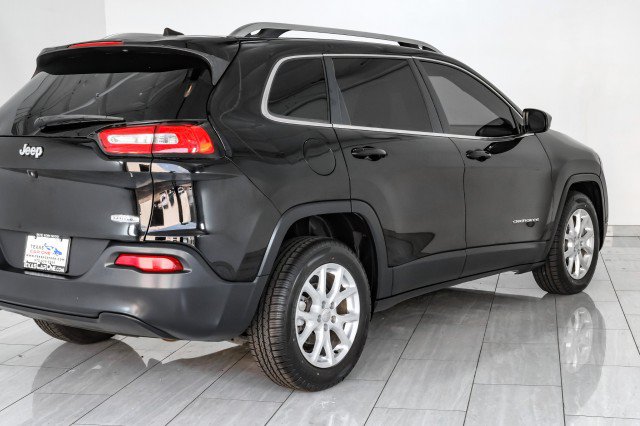 Used 2018 Jeep Cherokee Latitude FWD image 58
