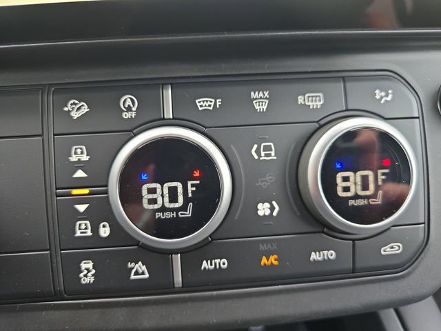 New 2026 Land Rover Defender 110 X-Dynamic SE AWD/4WD image 17