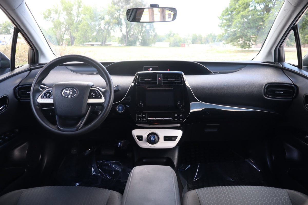 Used 2016 Toyota Prius Two FWD image 16