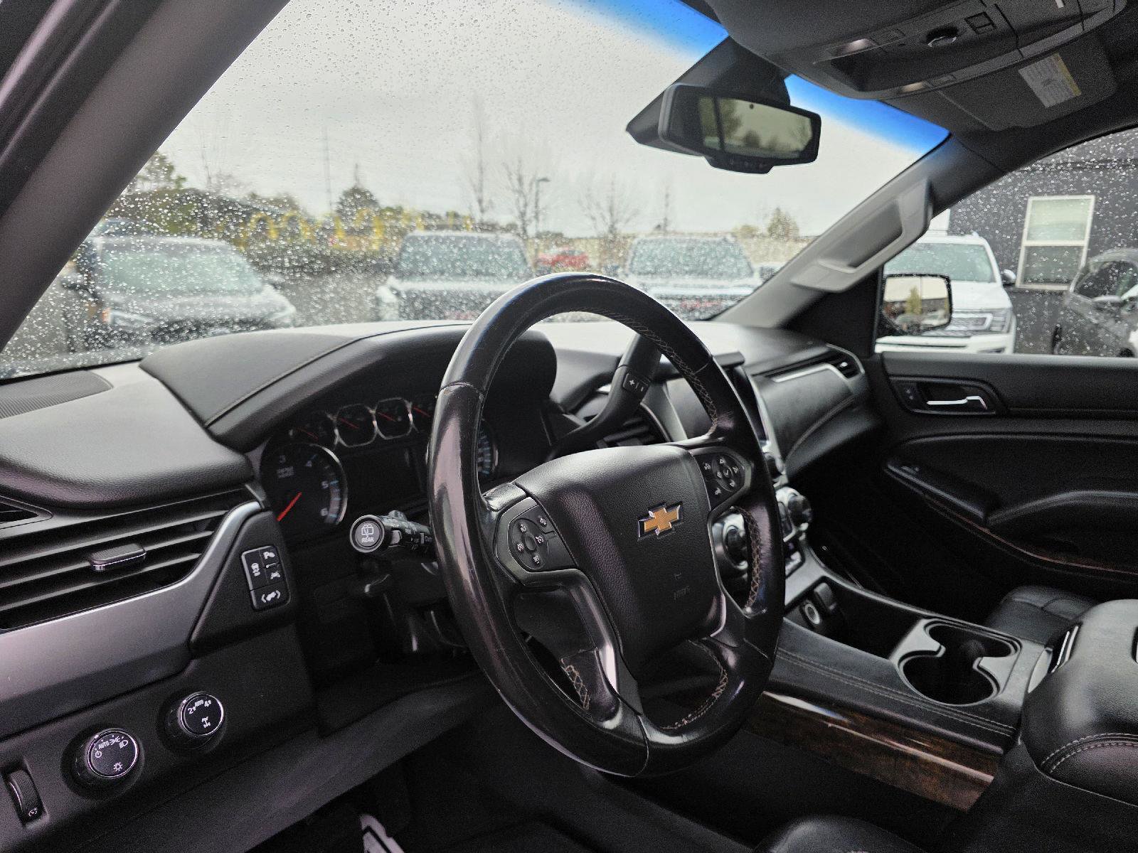 Used 2018 Chevrolet Suburban LT image 10