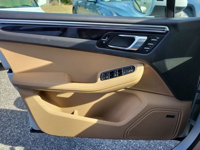 Used 2019 Porsche Macan image 37