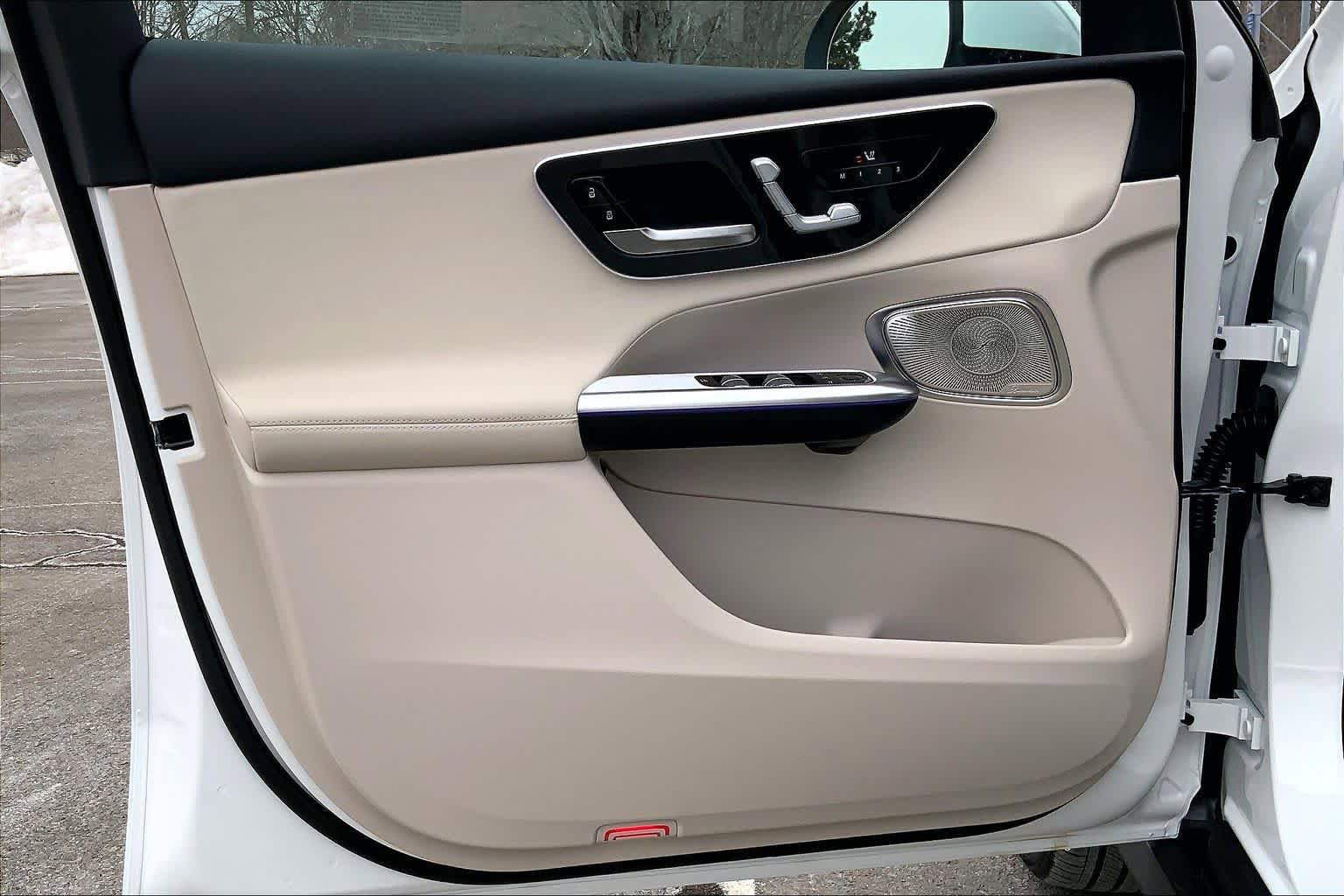 New 2026 Mercedes-Benz GLC 300 4MATIC image 14