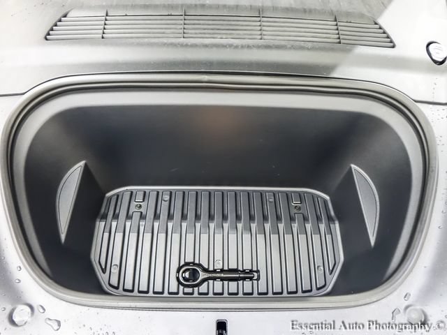 Used 2023 Tesla Model Y Long Range AWD/4WD image 29