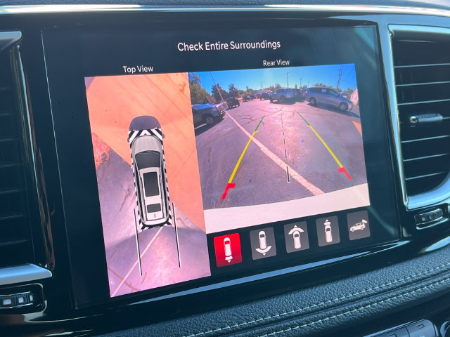 Used 2023 Chrysler Pacifica Limited w/ Uconnect Theater Family Group AWD/4WD image 28