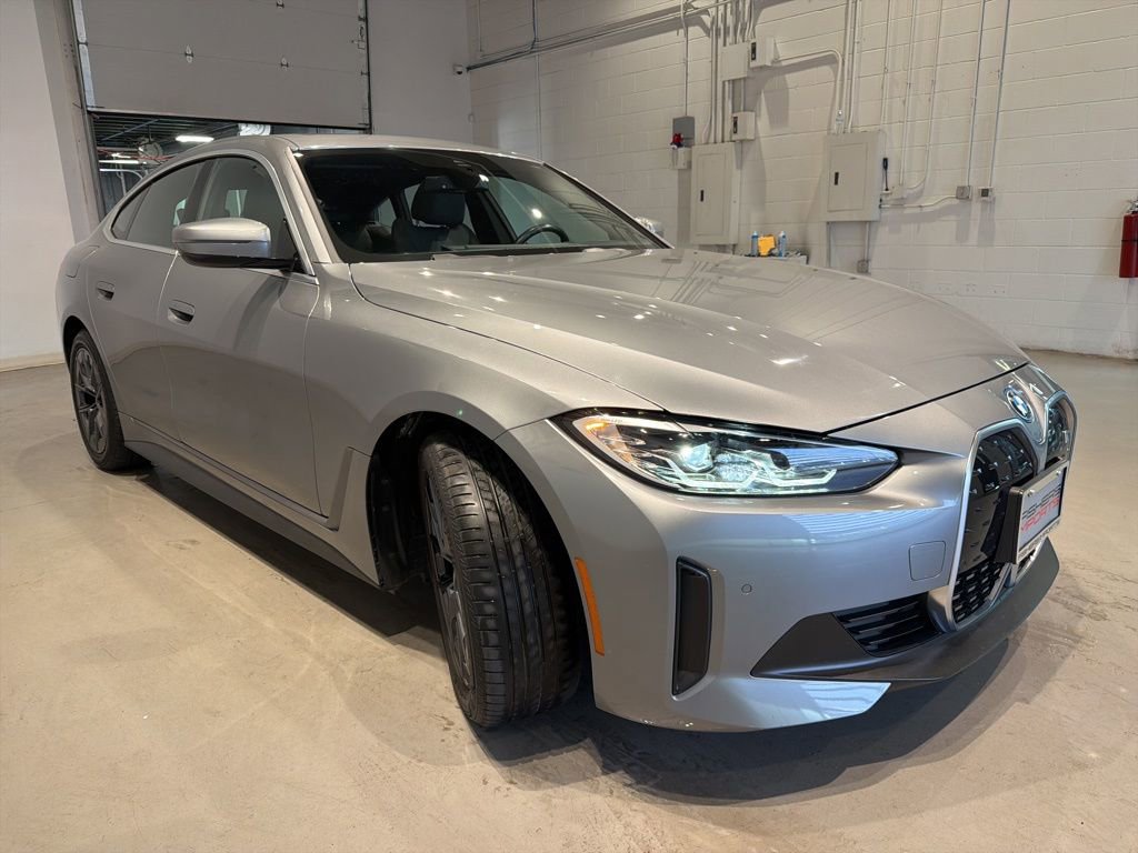 Used 2023 BMW i4 eDrive40 w/ Premium Package image 3