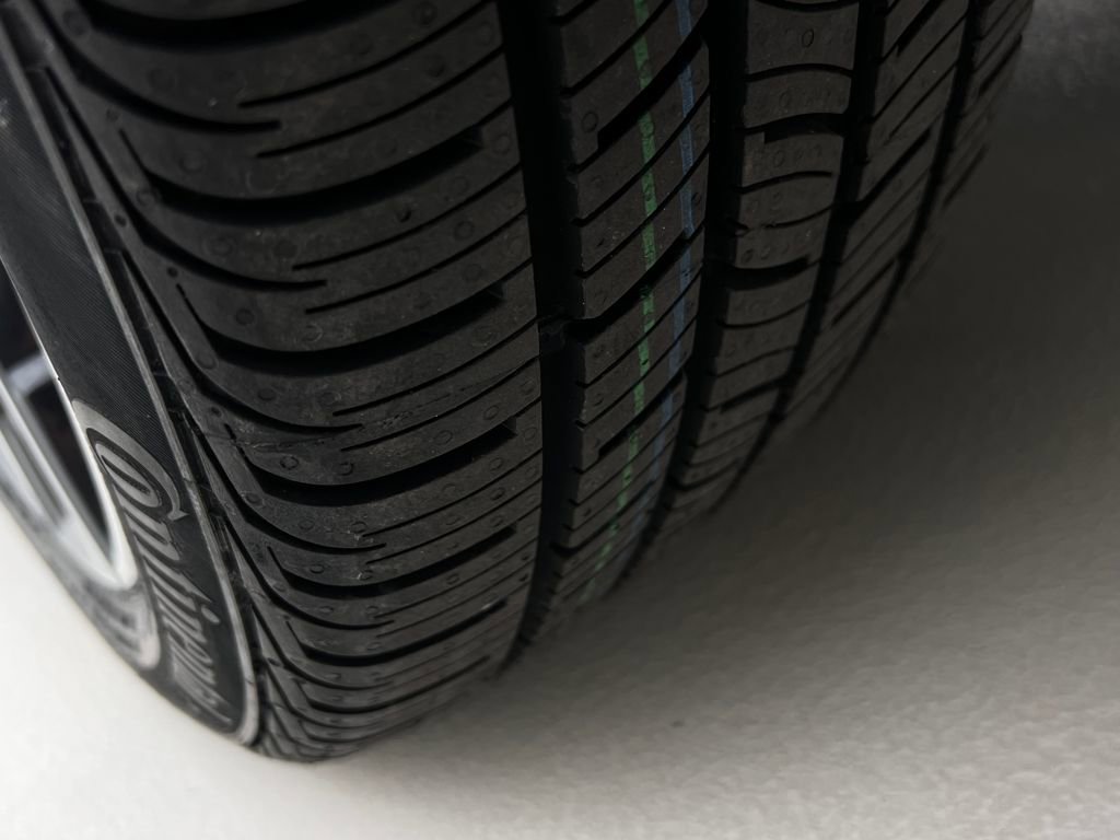 Used 2021 BMW 330i xDrive Sedan w/ Driving Assistance Package image 31