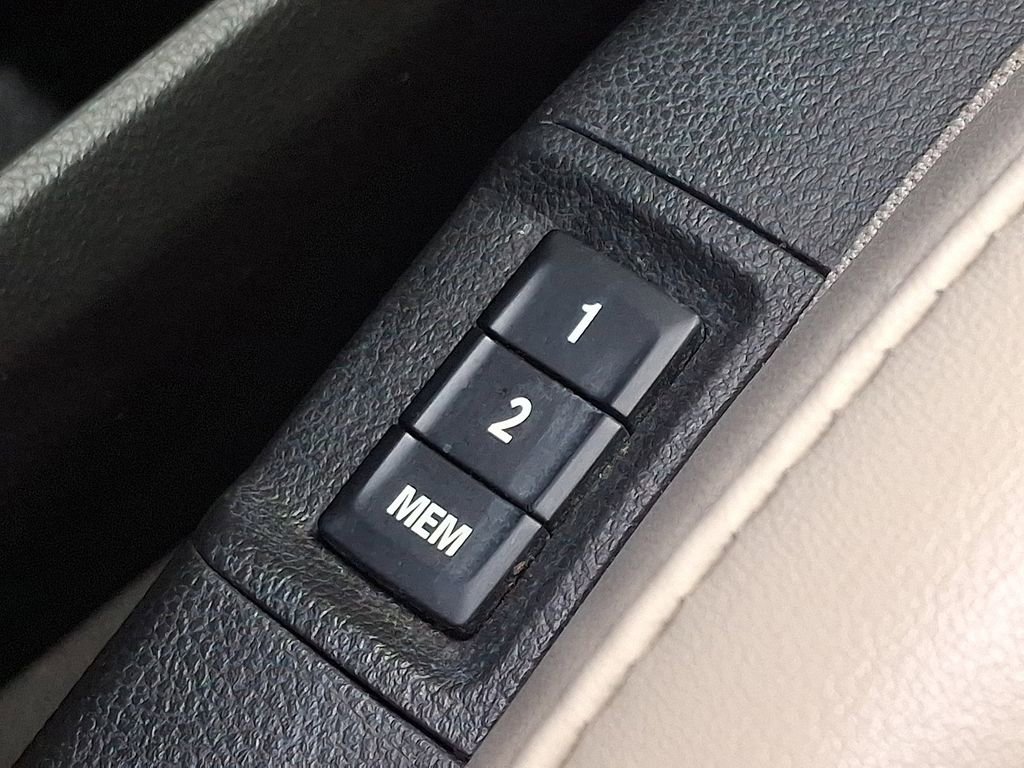 Used 2017 Buick Encore Premium image 24