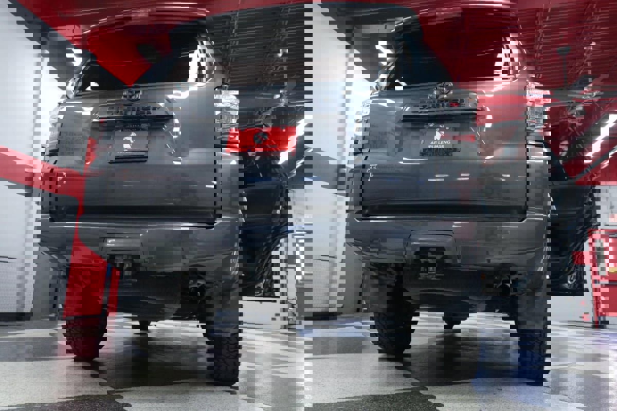 Used 2021 Toyota 4Runner SR5 Premium w/ Moonroof Package image 31