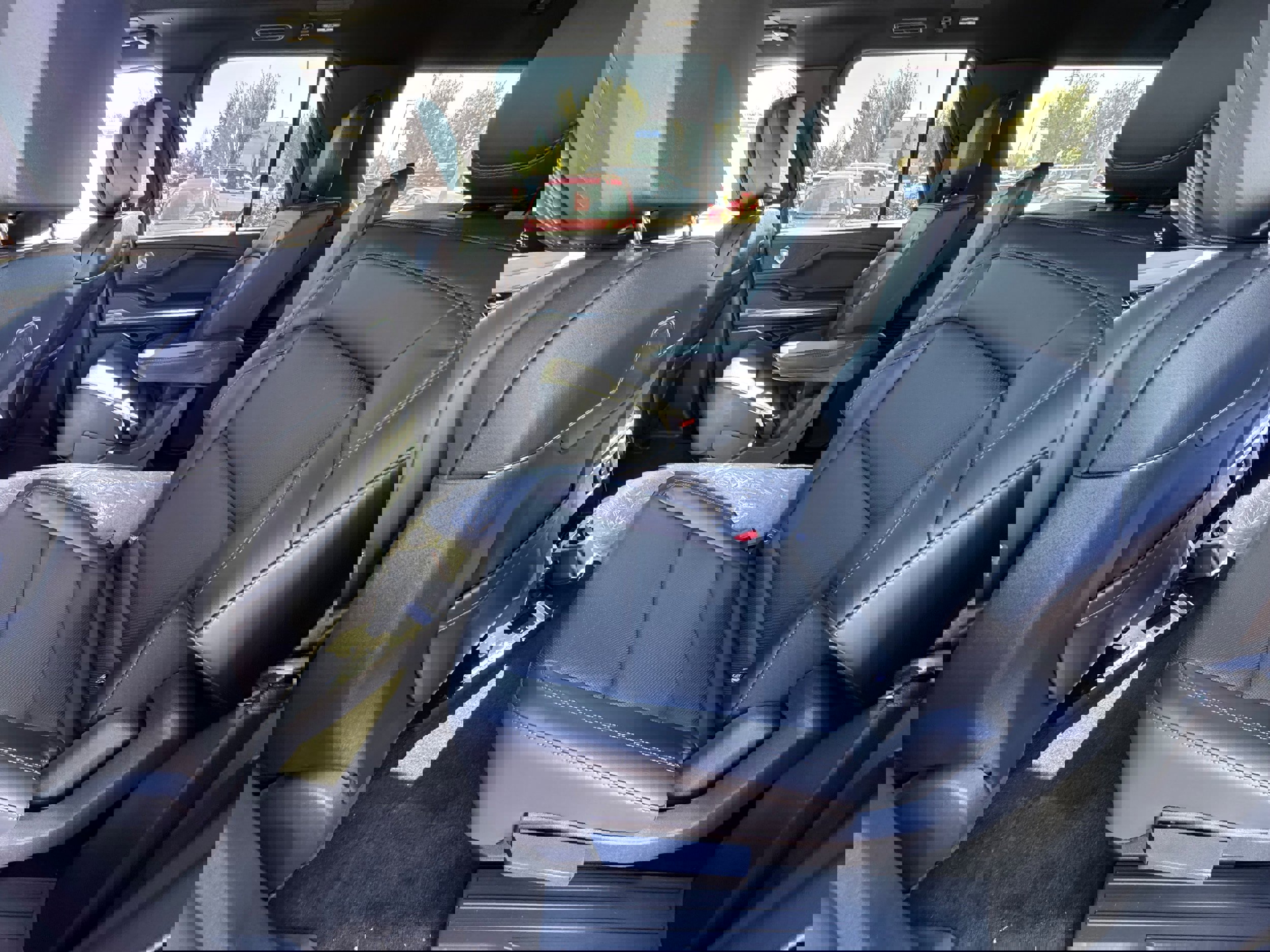 New 2025 Lincoln Navigator L Reserve w/ Jet Appearance Package image 15