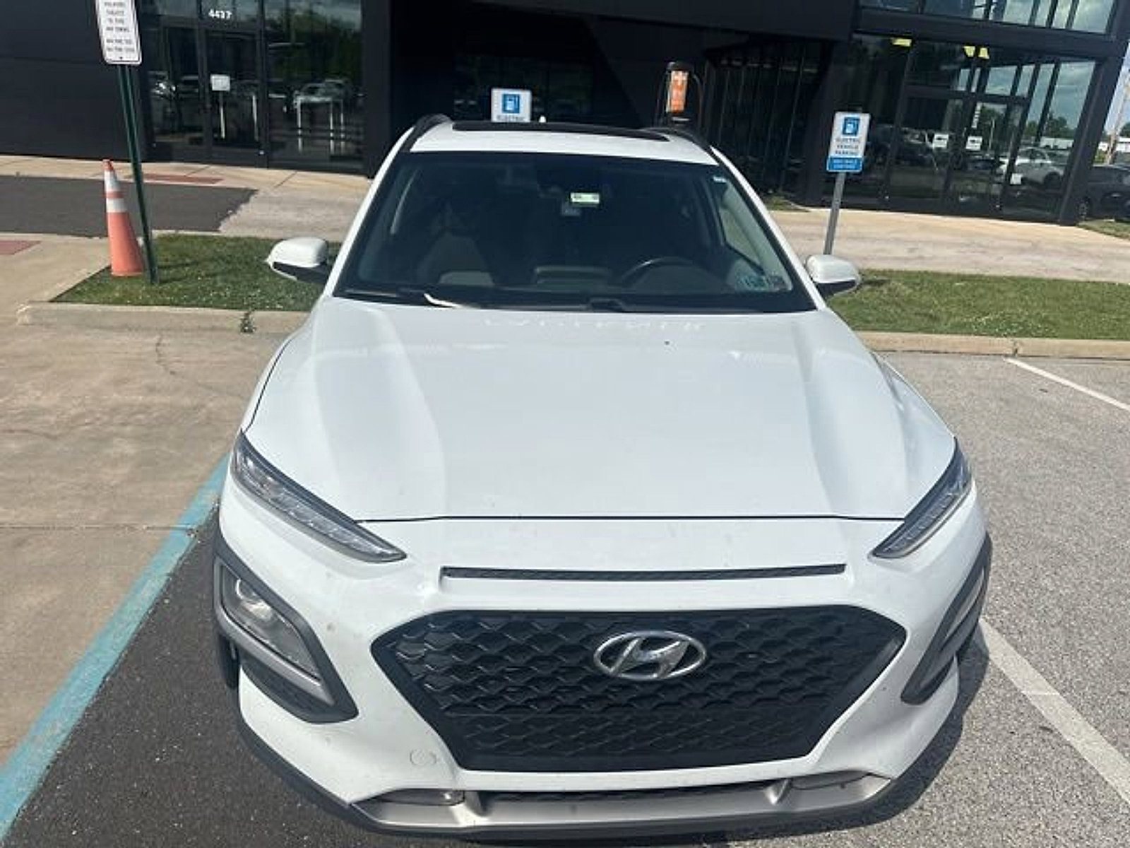 Used 2019 Hyundai Kona SEL w/ SEL Tech Package 02 AWD/4WD image 2