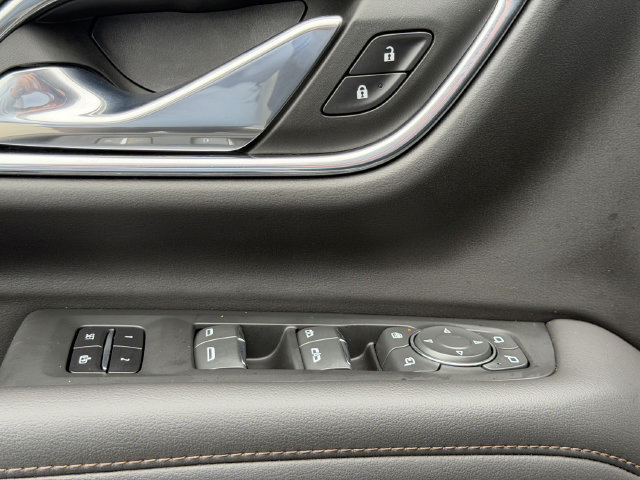 Used 2022 Chevrolet Suburban High Country RWD image 23