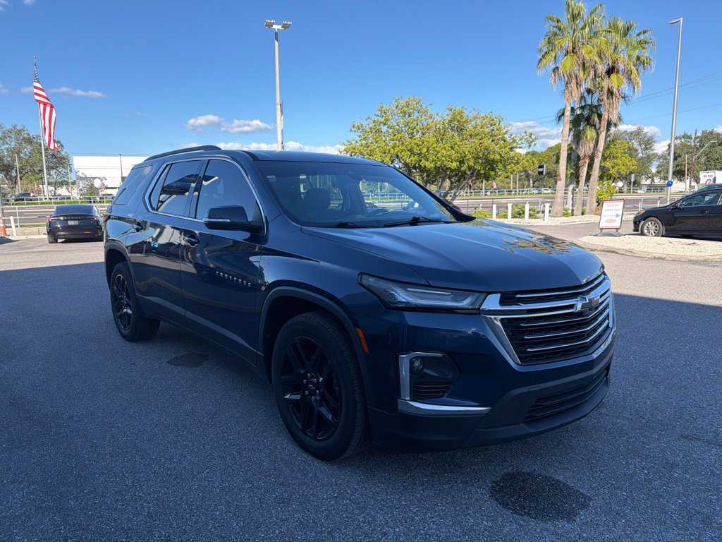 Used 2022 Chevrolet Traverse LT FWD image 16