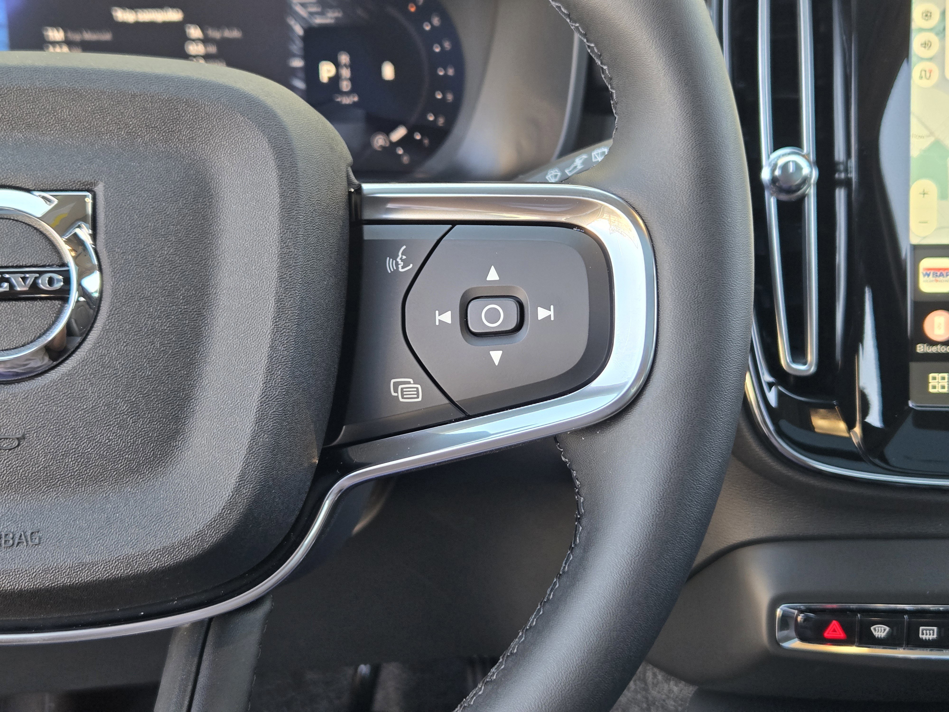 New 2026 Volvo XC40 B4 Plus w/ Protection Package Premier FWD image 25