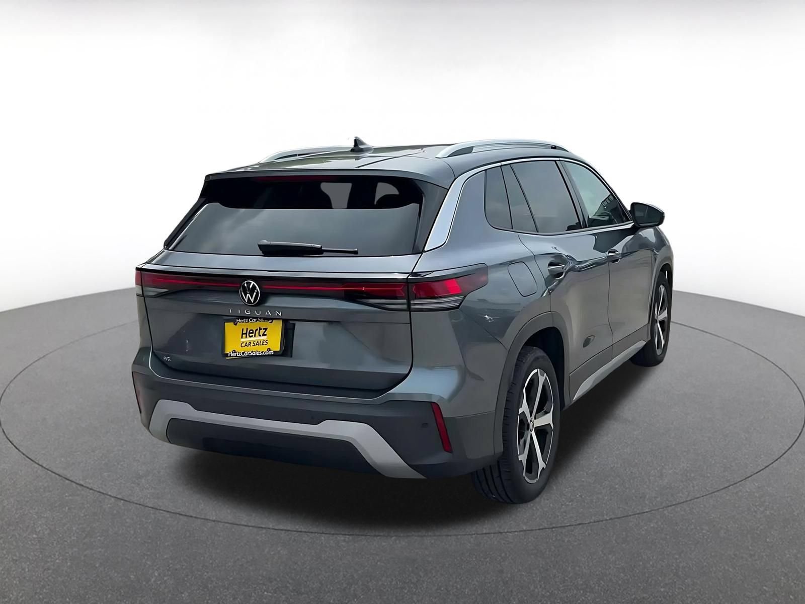 Used 2026 Volkswagen Tiguan SE FWD image 11