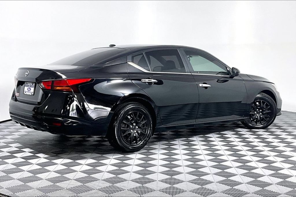 Used 2019 Nissan Altima 2.5 S FWD image 12