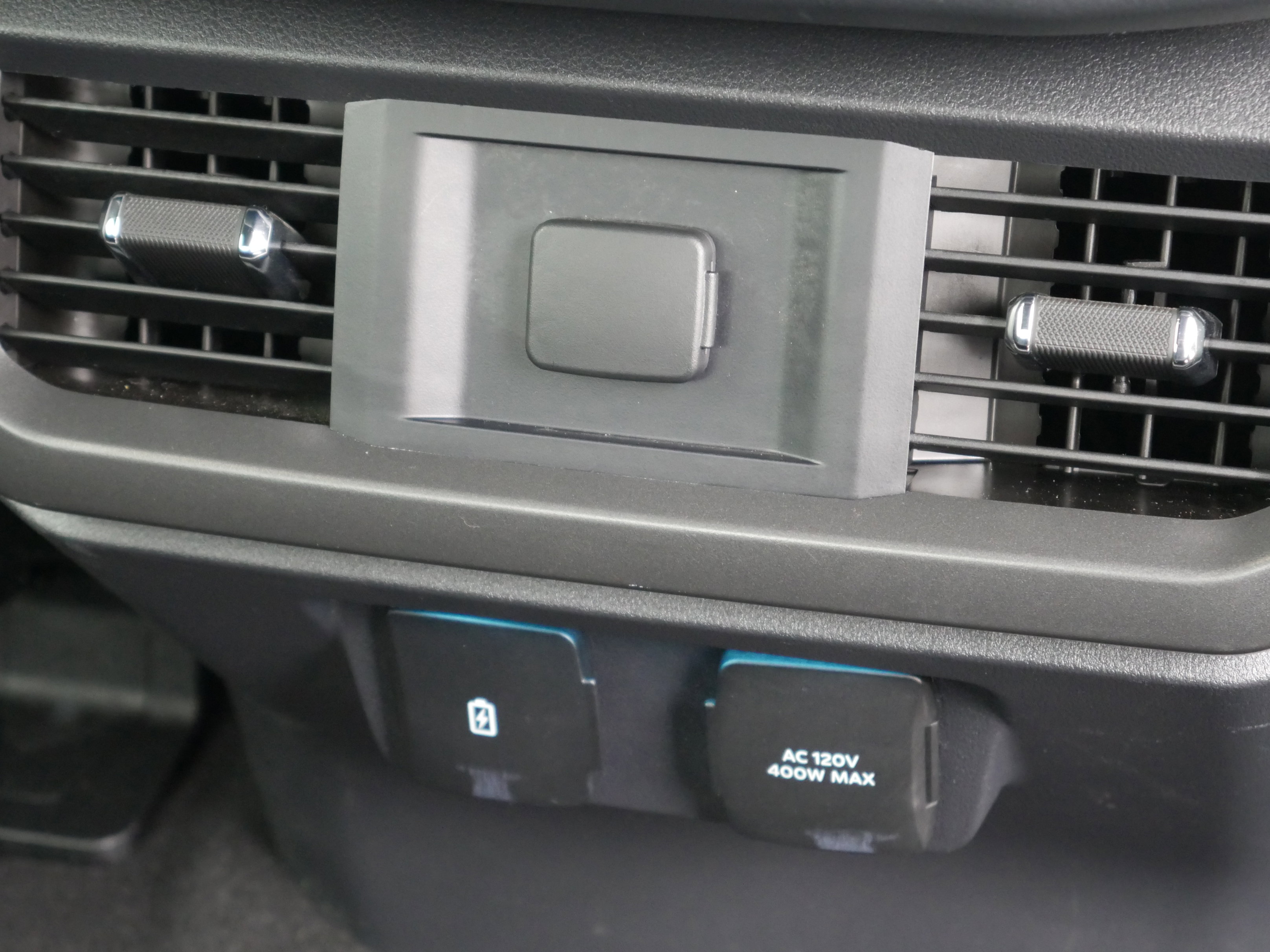 Certified 2024 Ford F150 XLT w/ Equipment Group 302A MID image 33