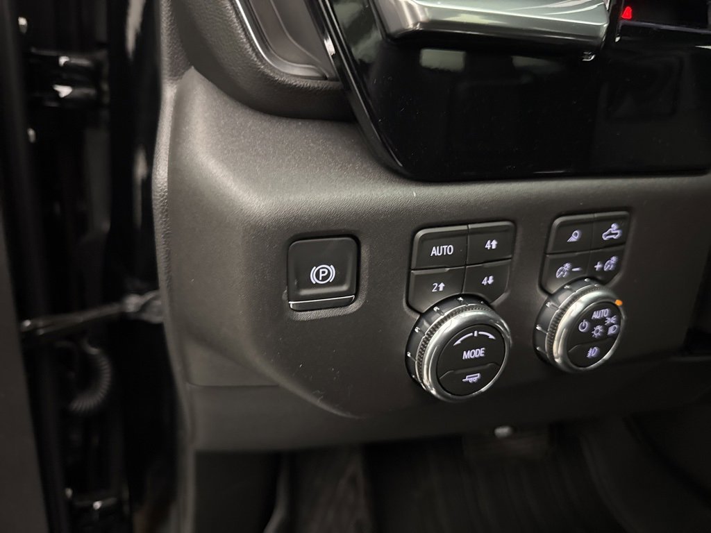 New 2026 GMC Sierra 1500 SLT image 30