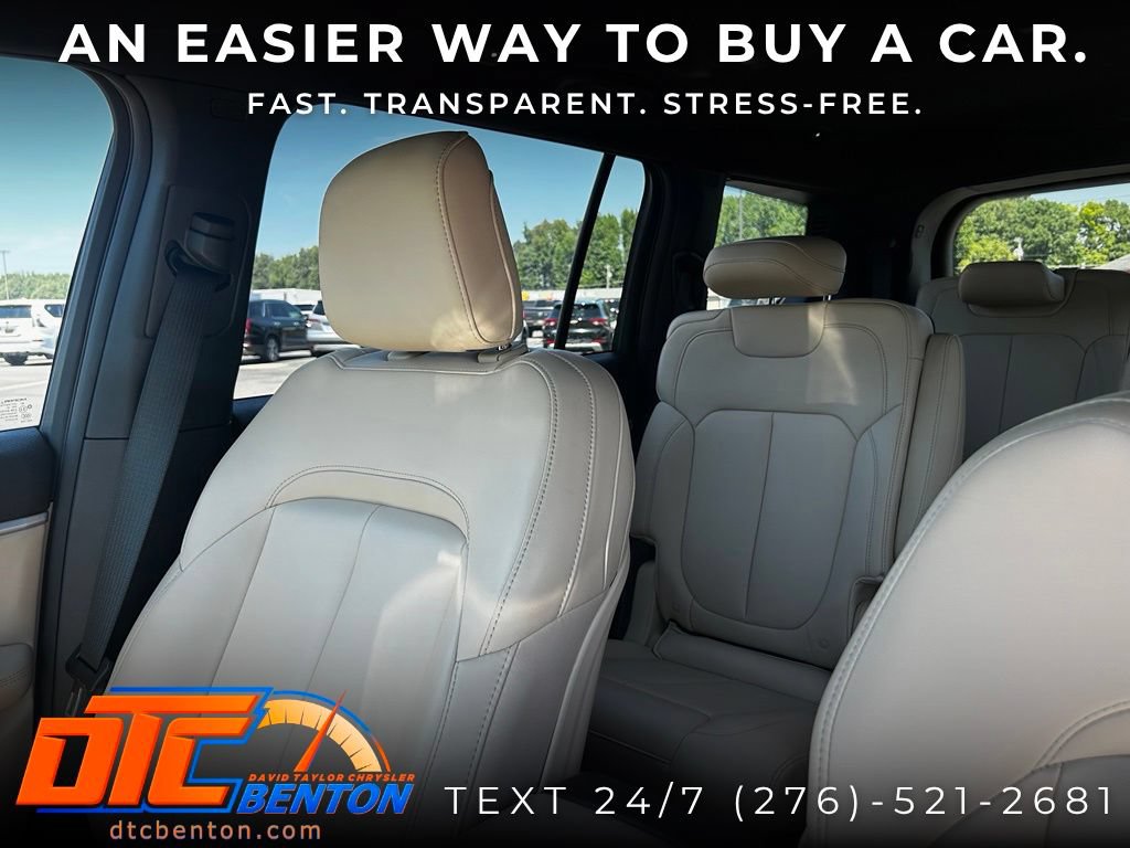 Used 2025 Jeep Grand Cherokee L Limited AWD/4WD image 12
