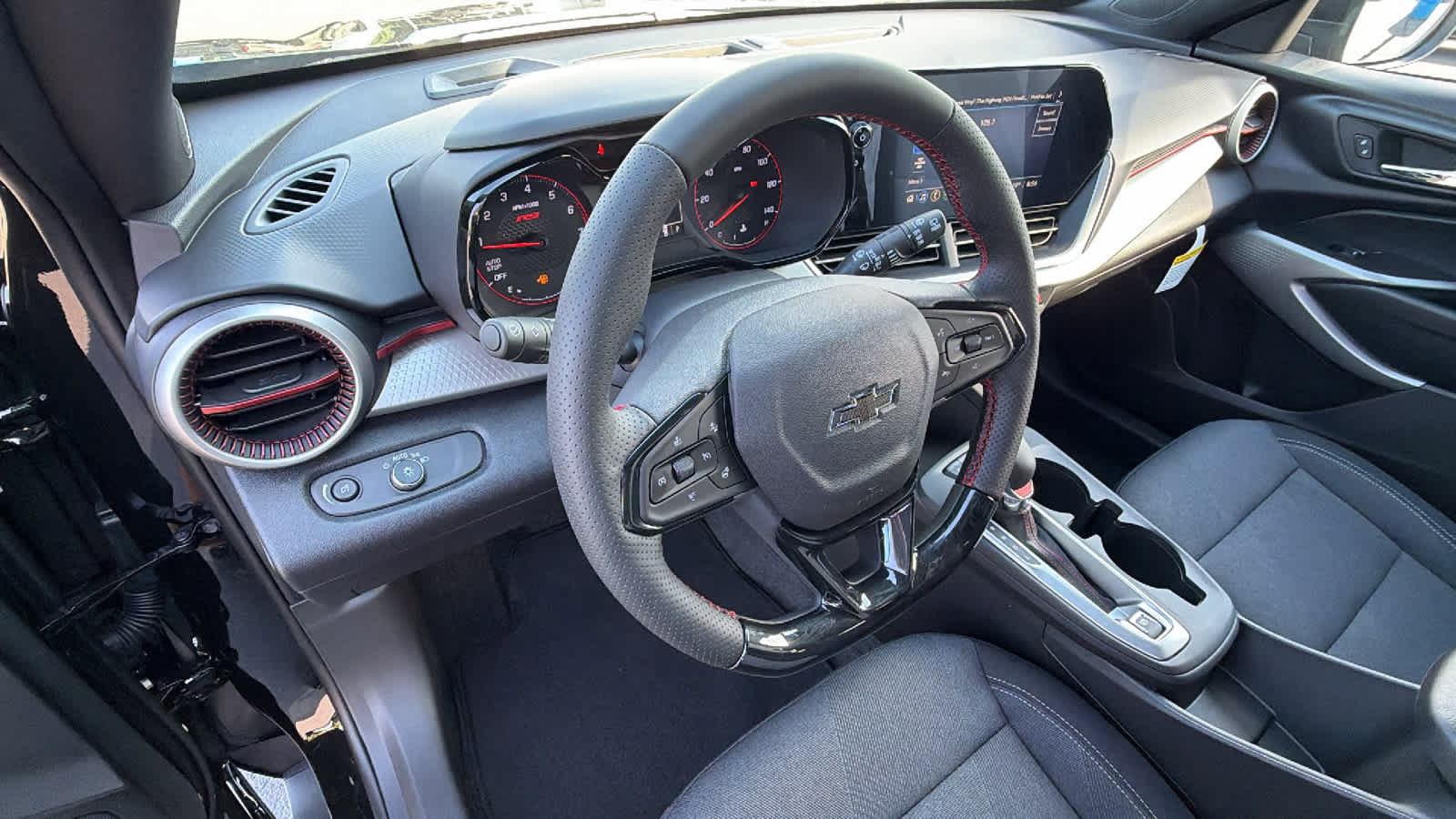New 2026 Chevrolet Trax RS w/ Sunroof Package FWD image 10