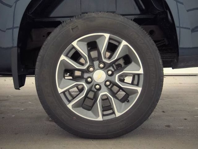 Used 2023 Chevrolet Silverado 1500 LT AWD/4WD image 21
