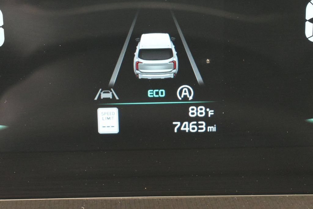 Used 2025 Kia Telluride S FWD image 30