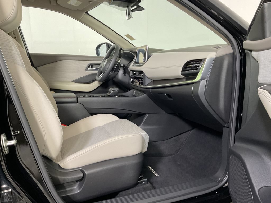 Used 2023 Nissan Rogue SV AWD/4WD image 24