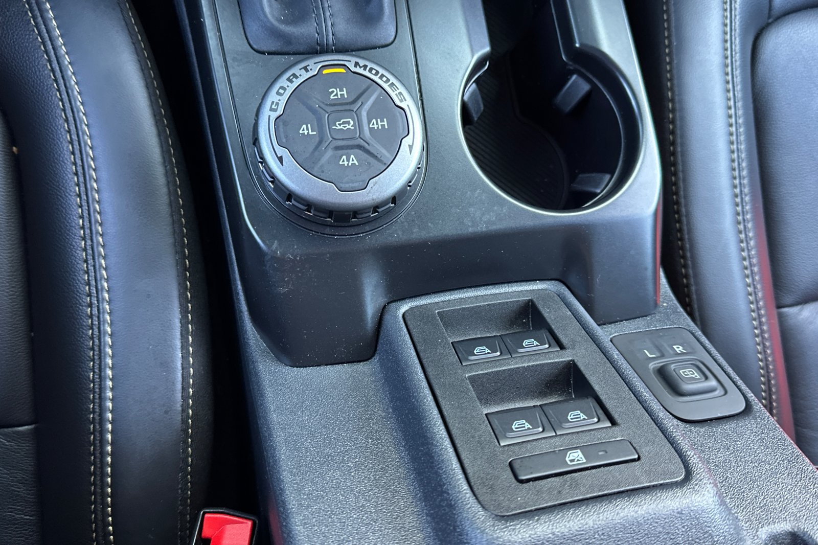 Used 2025 Ford Bronco Badlands AWD/4WD image 27
