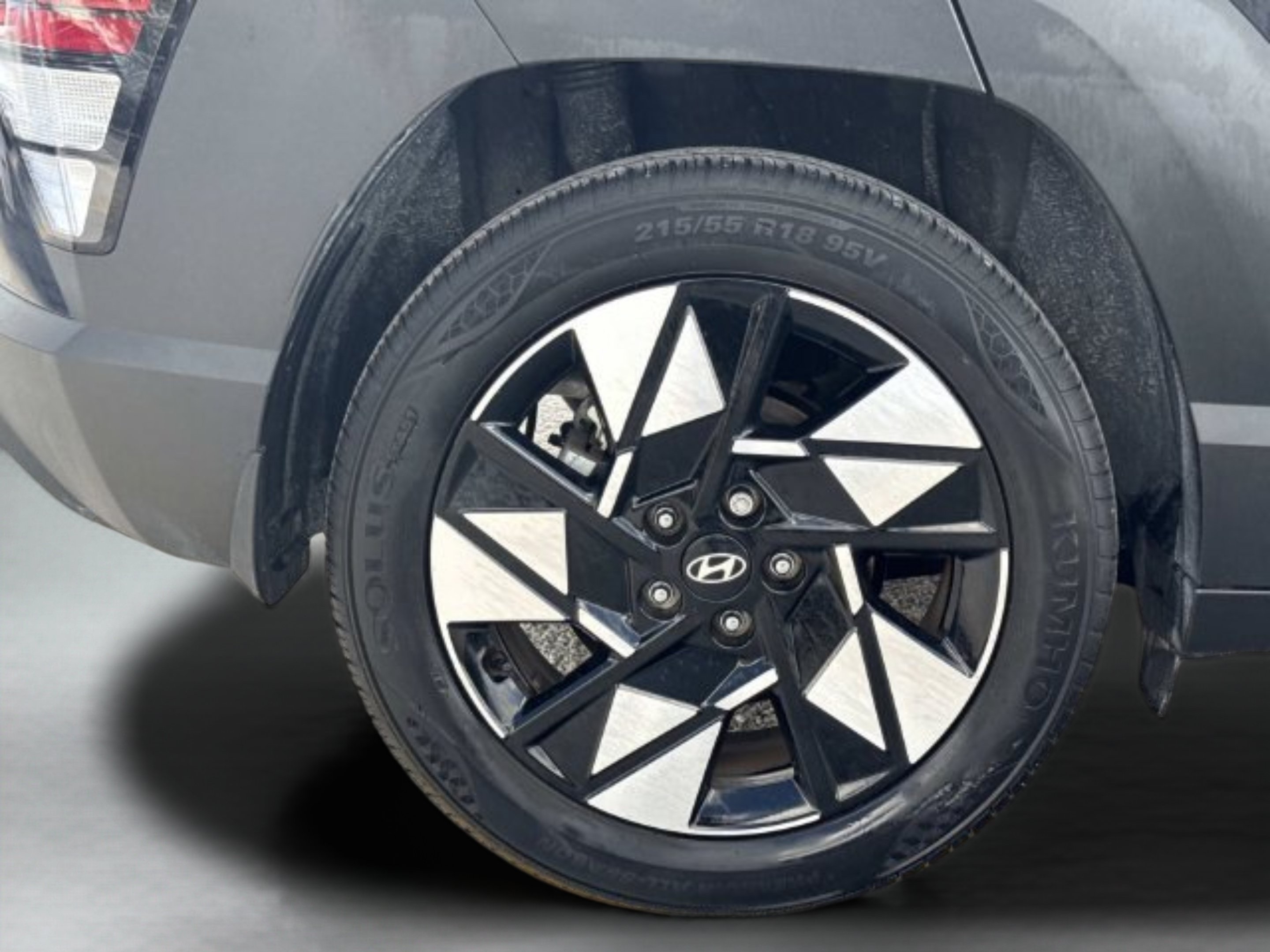 Used 2024 Hyundai Kona SEL w/ Convenience Package FWD image 32