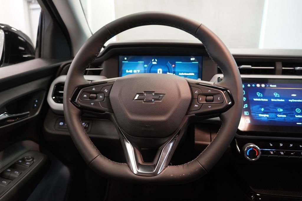 New 2027 Chevrolet Bolt LT w/ Comfort Package FWD image 16