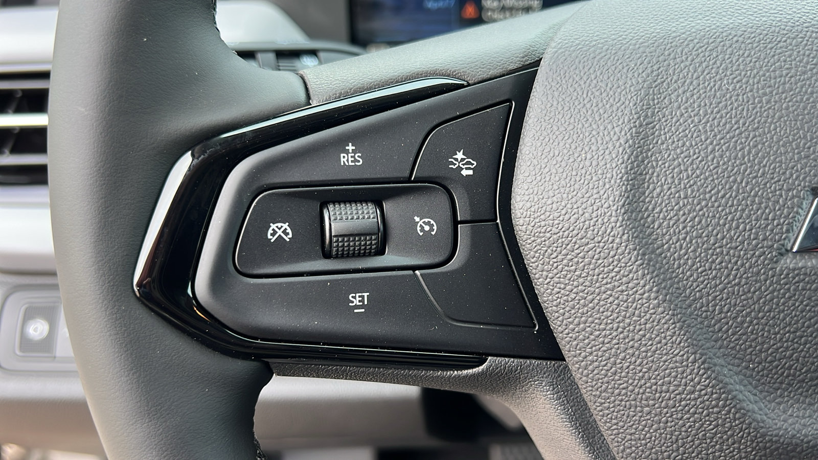 New 2027 Chevrolet Bolt RS w/ Technology Package FWD image 24