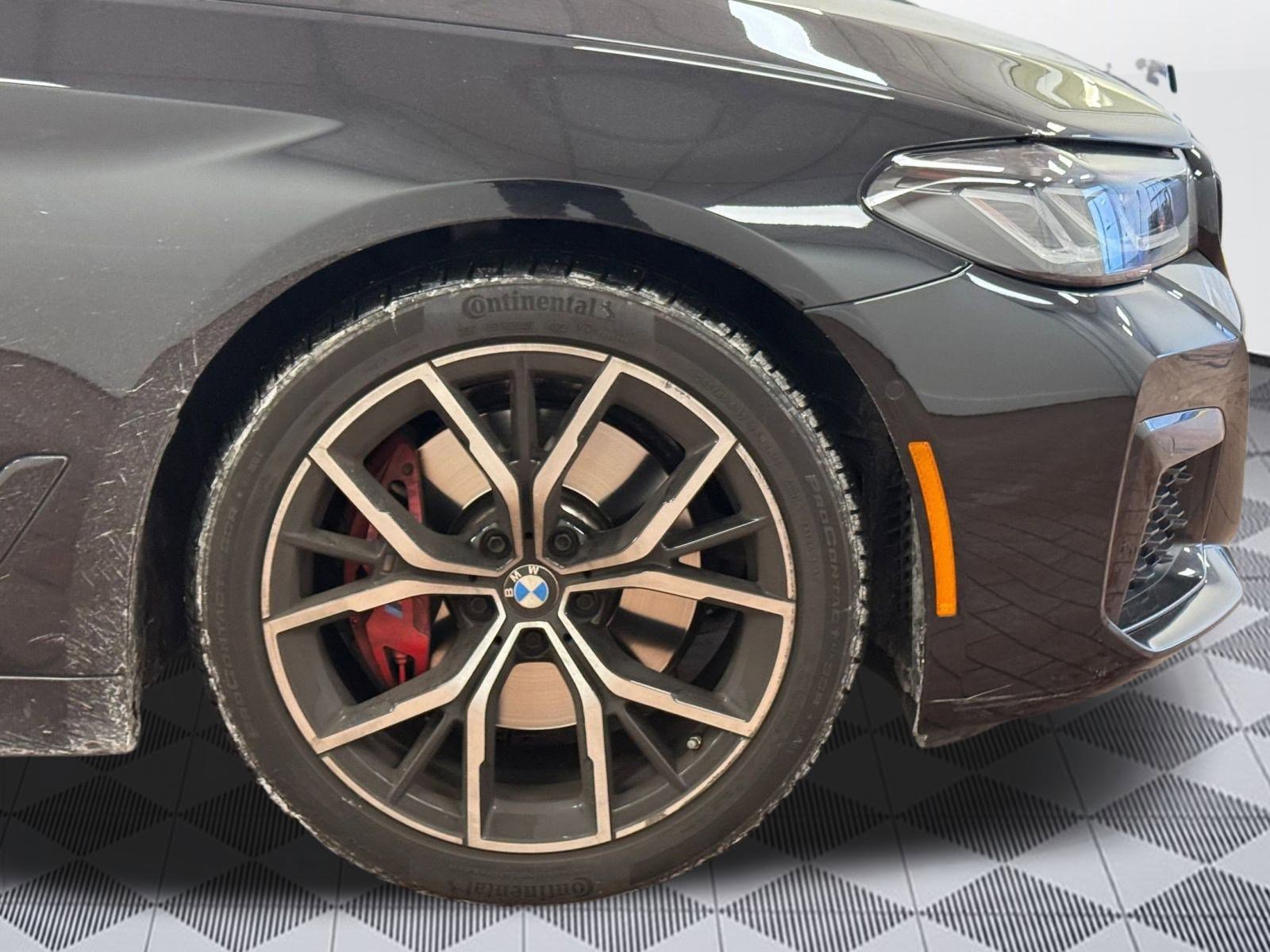 Used 2023 BMW 530i xDrive w/ M Sport Package image 10