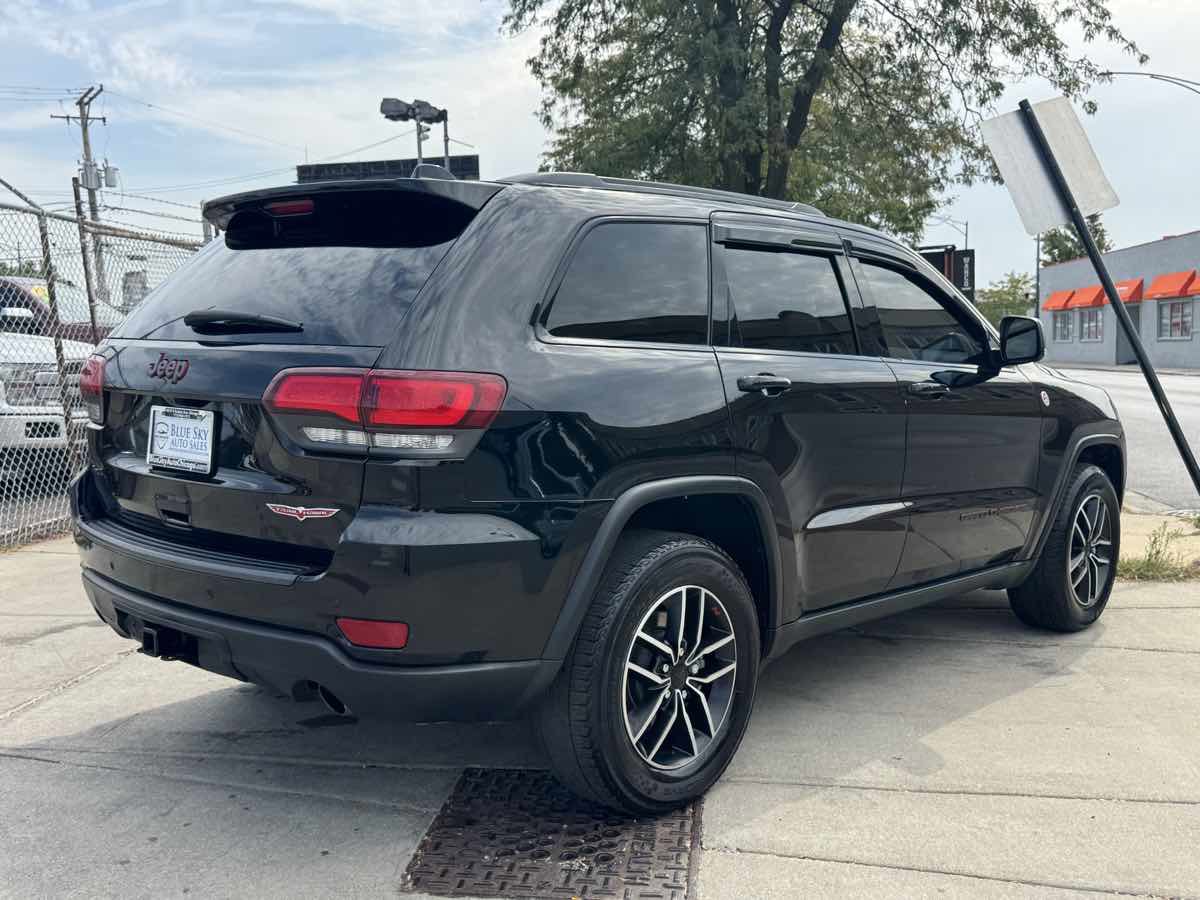 Used 2021 Jeep Grand Cherokee Trailhawk image 5