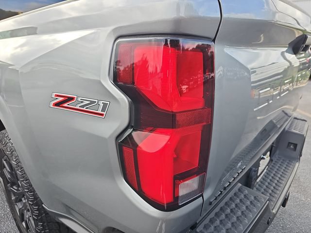 Used 2024 Chevrolet Colorado Z71 w/ Z71 Convenience Package 2 AWD/4WD image 37