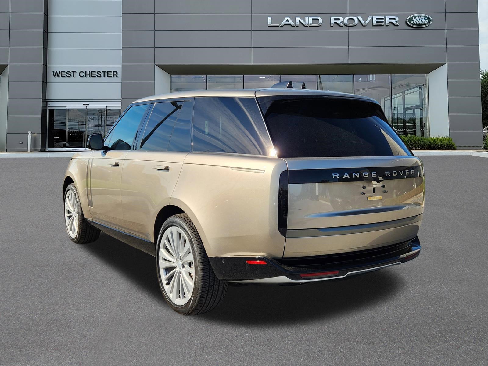 Certified 2024 Land Rover Range Rover SE AWD/4WD image 3