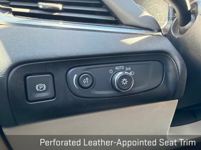 Used 2018 Buick Enclave Essence w/ Trailering Package FWD image 39