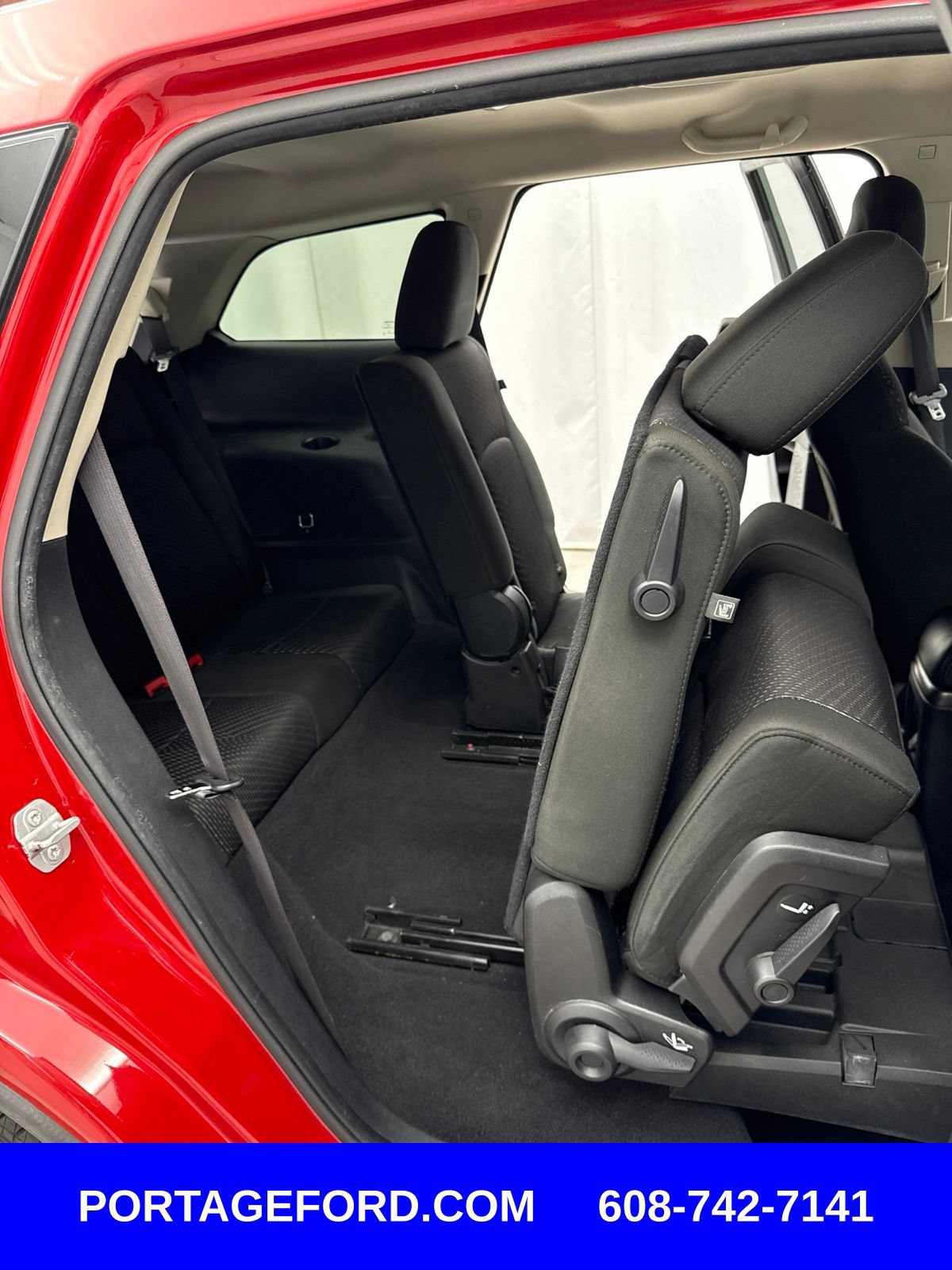 Used 2019 Dodge Journey SE FWD image 34
