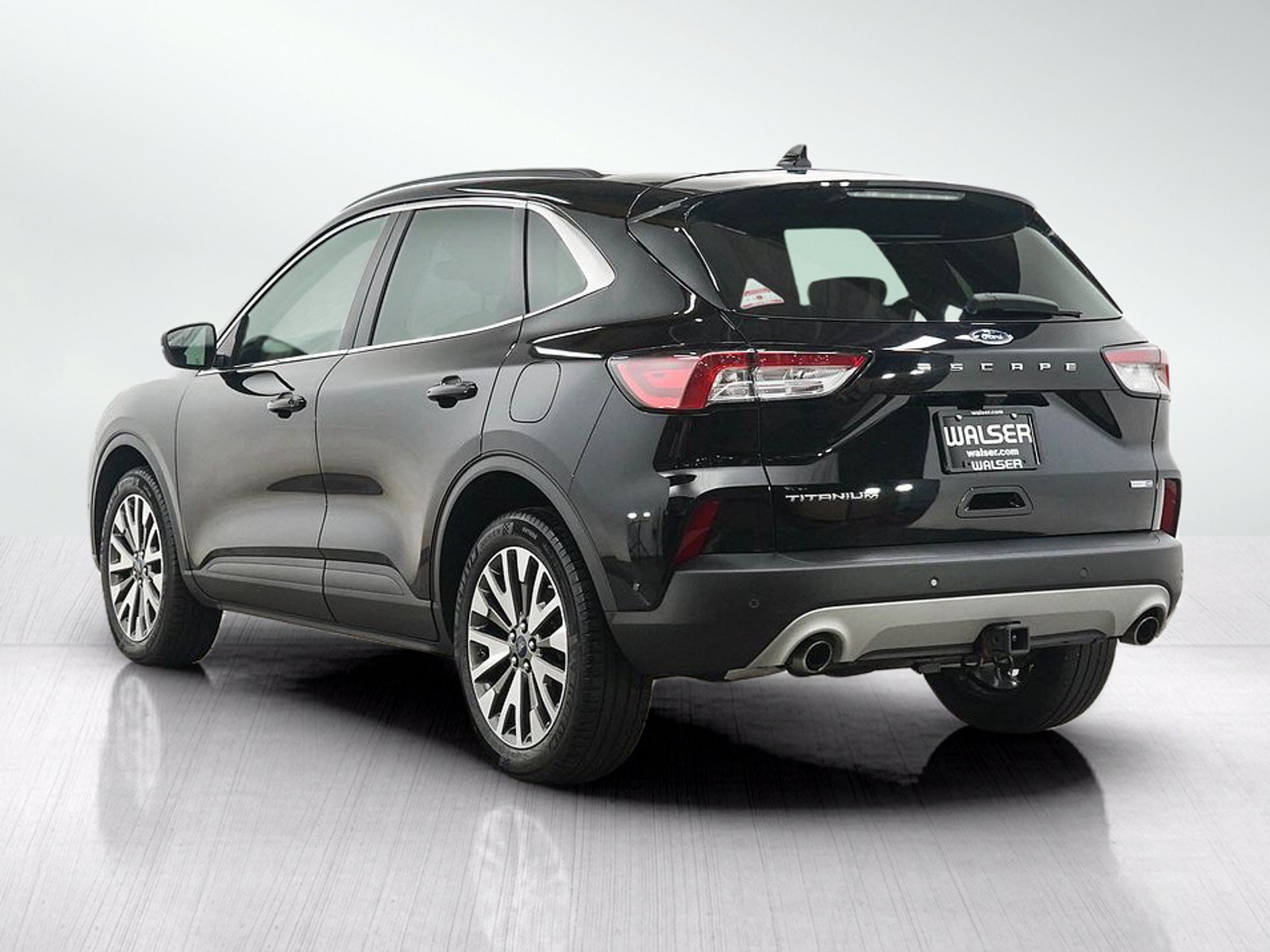Used 2020 Ford Escape Titanium AWD/4WD image 3