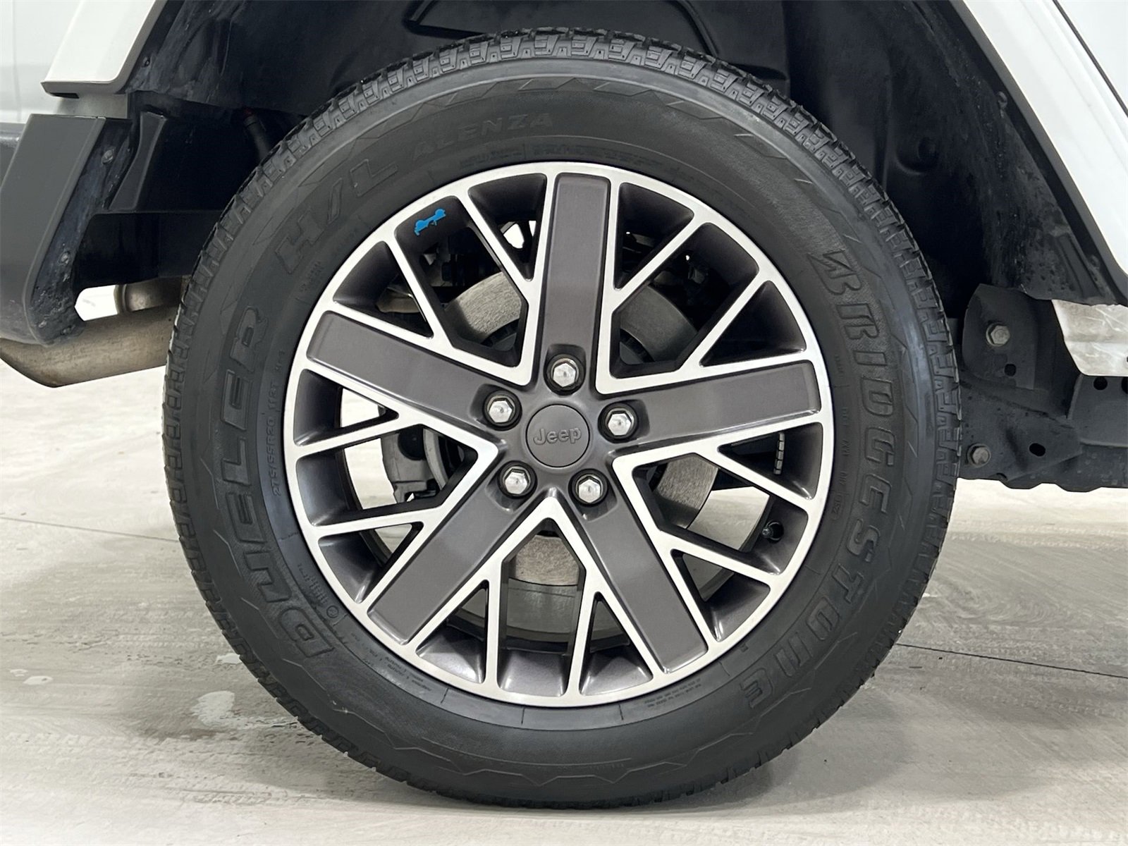 Used 2023 Jeep Wrangler Unlimited Sahara w/ Cold Weather Group image 10