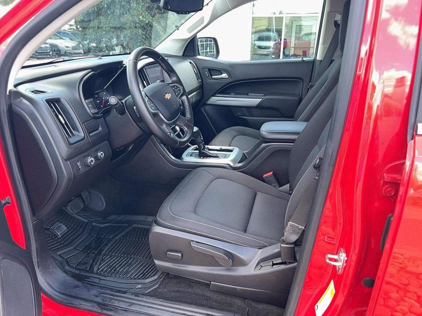 Used 2019 Chevrolet Colorado LT AWD/4WD image 6