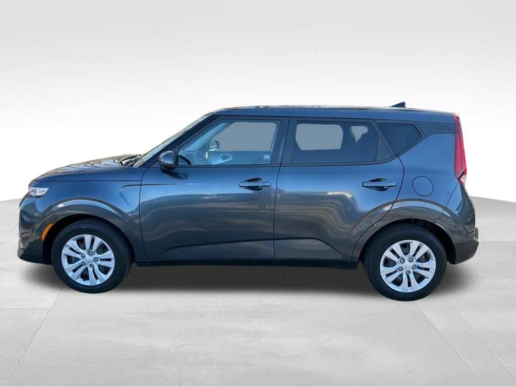 Used 2020 Kia Soul LX image 2