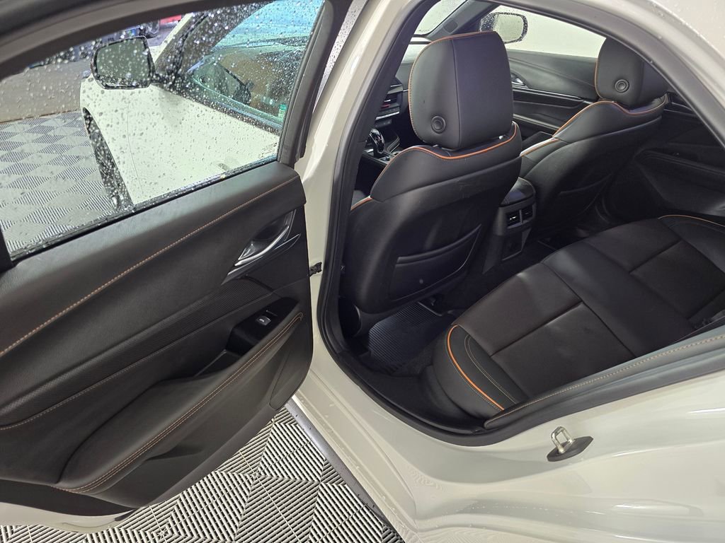 Used 2022 Cadillac CT4 V w/ LPO, ONYX Package image 15