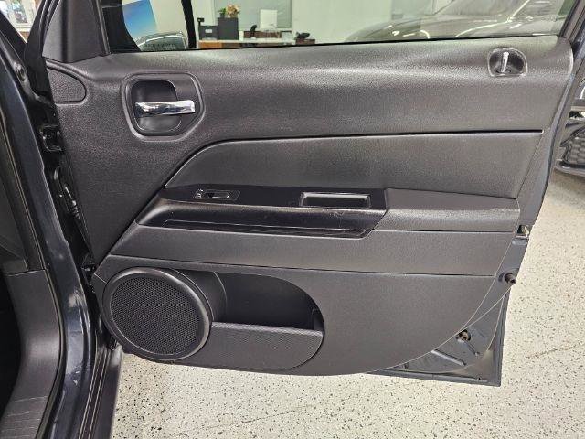 Used 2016 Jeep Patriot Sport w/ Power Value Group image 24