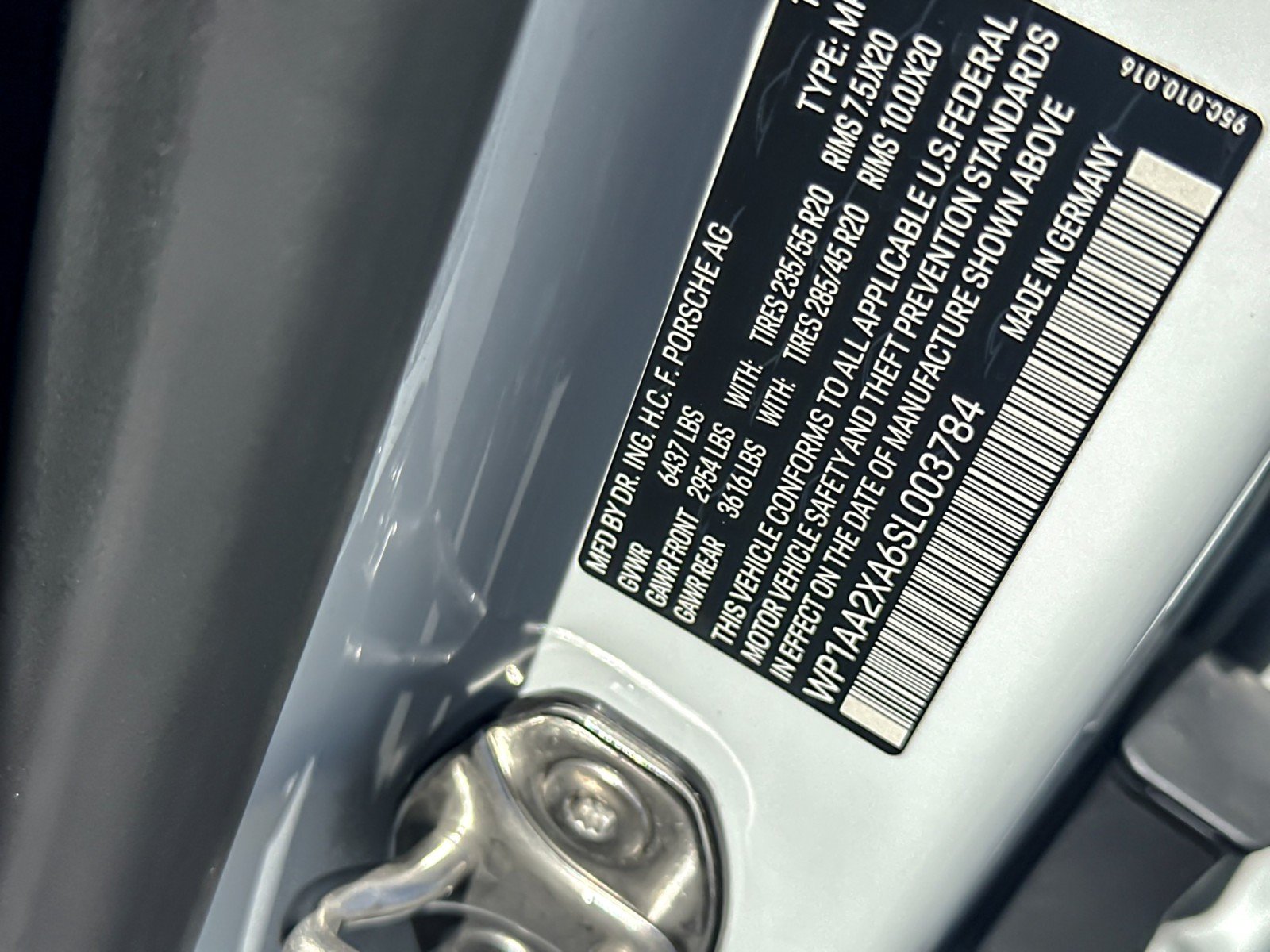 Used 2025 Porsche Macan 4 Electric AWD/4WD image 28