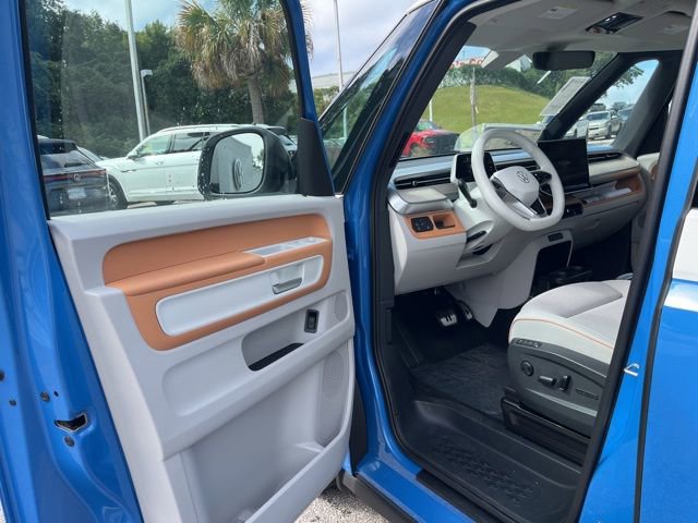 New 2025 Volkswagen ID. Buzz 1st Edition image 4