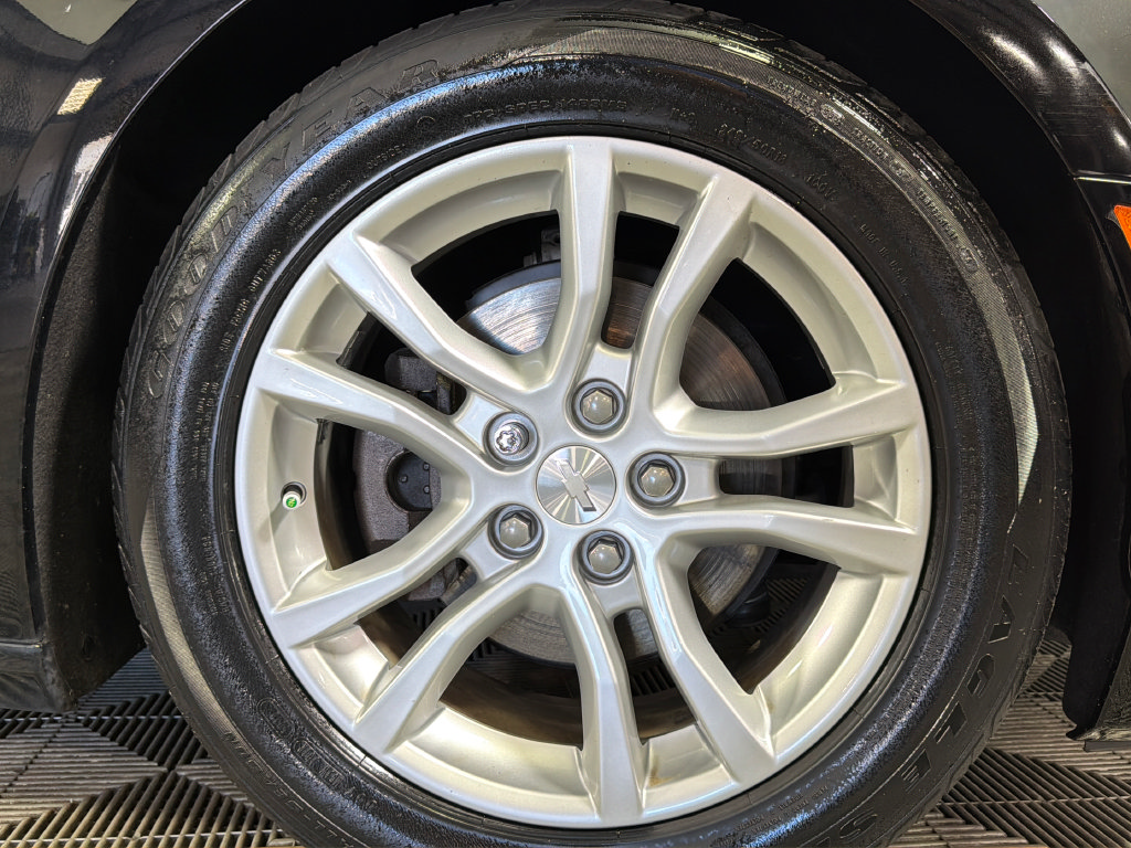 Used 2020 Chevrolet Camaro LS RWD image 33