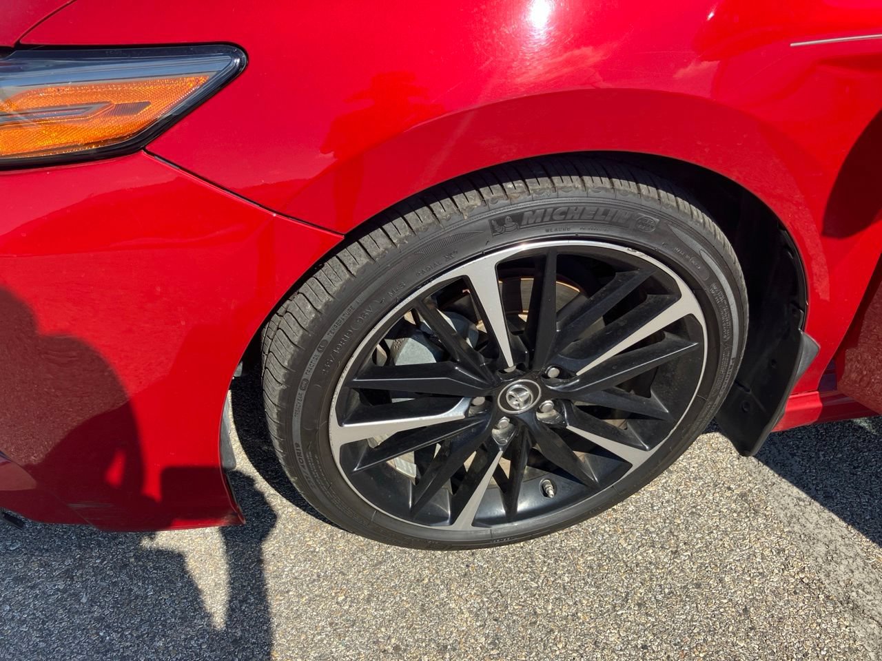 Used 2019 Toyota Camry XSE FWD image 11