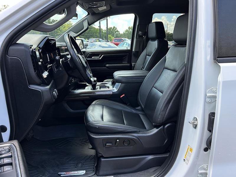 Used 2023 Chevrolet Silverado 1500 RST w/ Convenience Package II AWD/4WD image 14